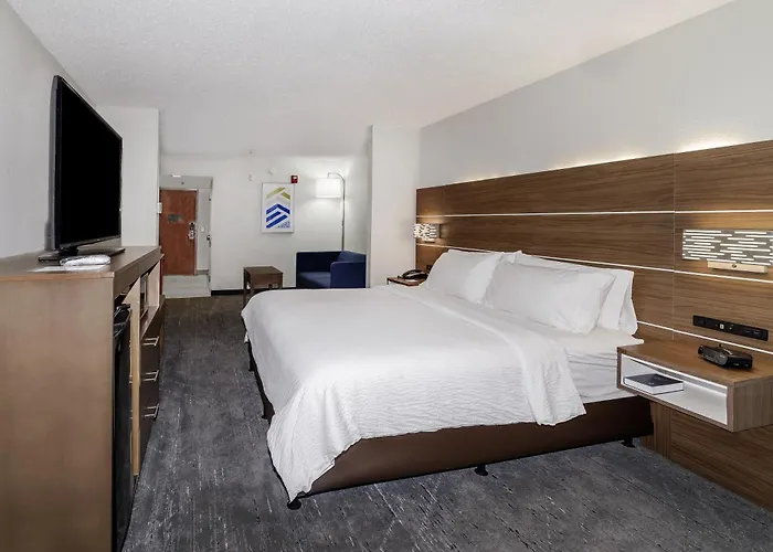 Holiday Inn Express & Suites Walterboro By Ihg