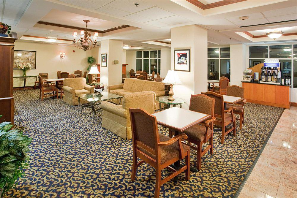 Express & By Ihg 2* Walterboro