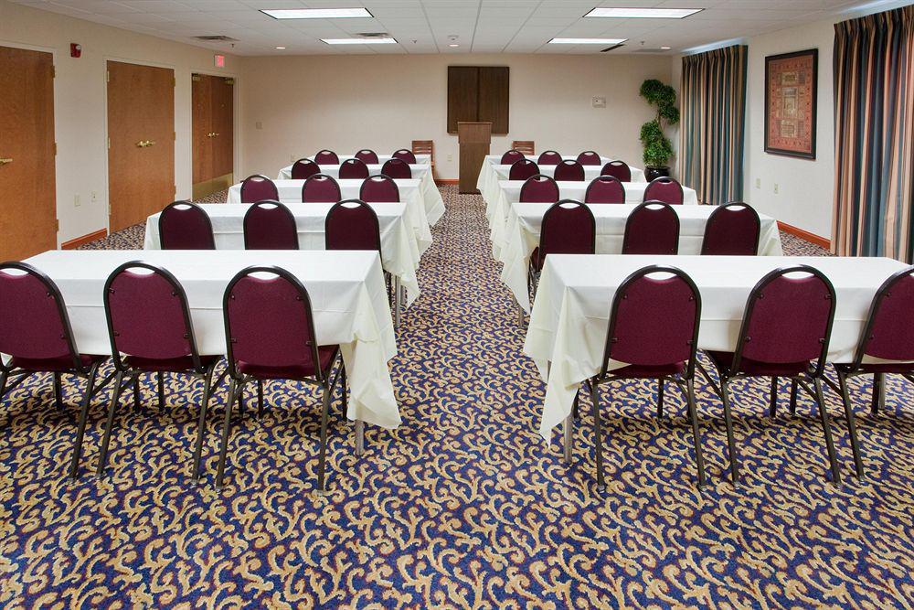 Express & By Ihg 2* Walterboro