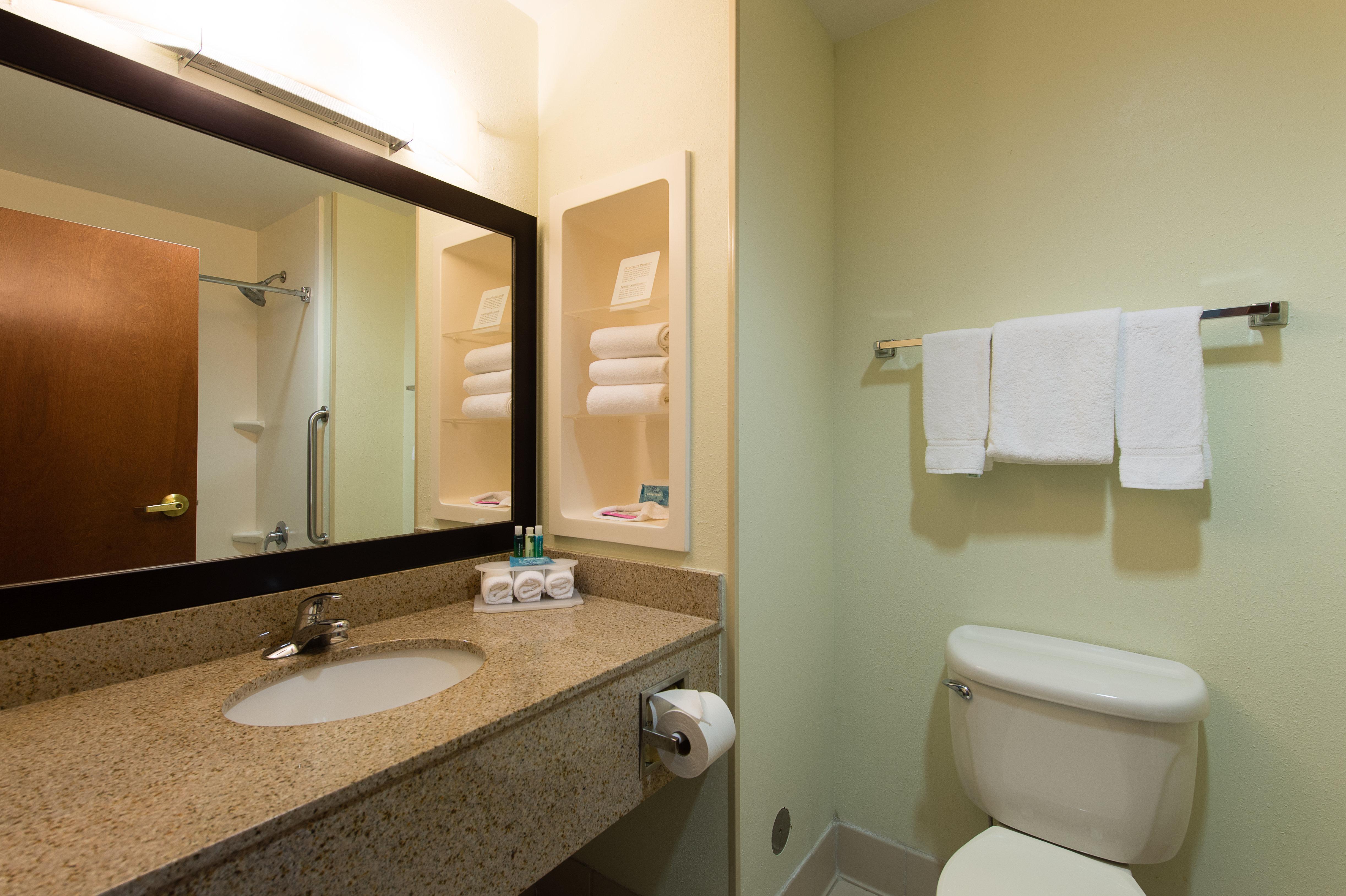 Express & By Ihg Hotel 2*