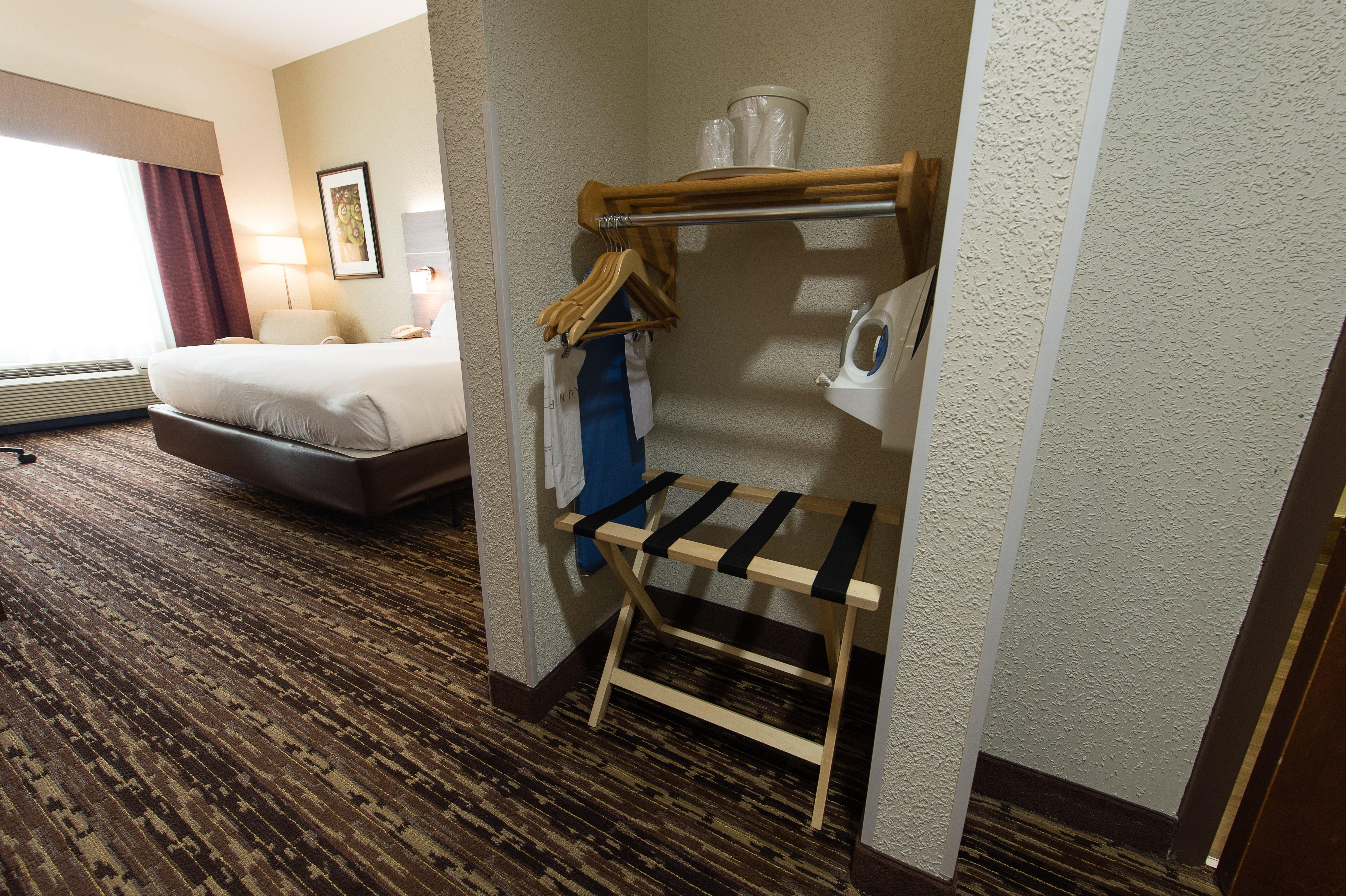 Express & By Ihg Hotel 2*