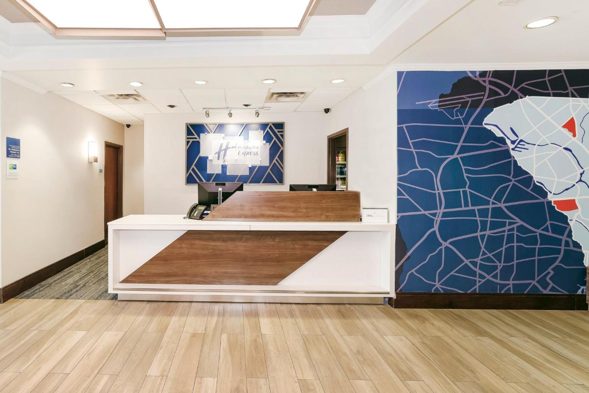 Hotel Express & By Ihg