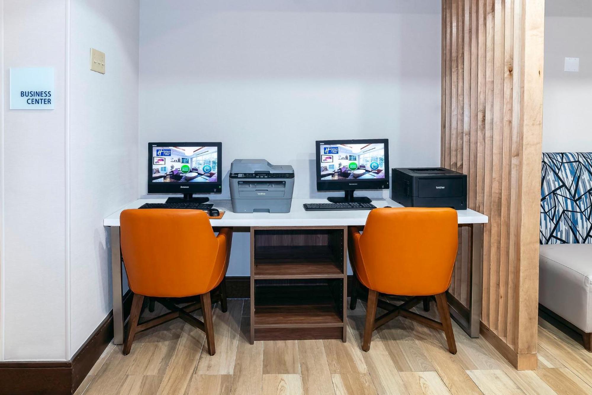 Hotel Express & By Ihg 2*