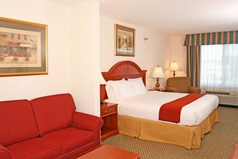 Express & By Ihg 2* Walterboro