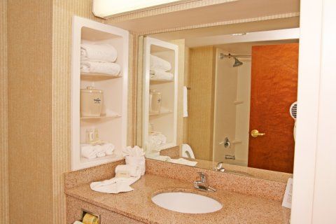 Hotel Express & By Ihg